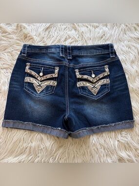 Y2K Cato Western Boho Embroidered Denim Shorts Raw Hem Cuffed Flap Pocket Size 8